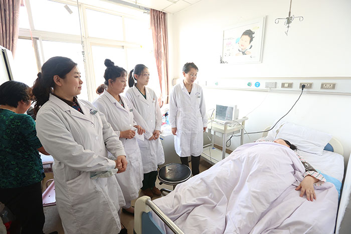 在生命的节点无私守护